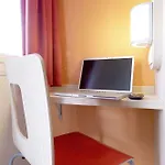 ホテル Premiere Classe Lille Nord ロンク