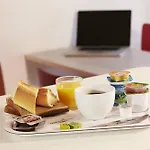 ホテル Premiere Classe Lille Nord ロンク