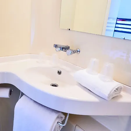 Premiere Classe Lille Nord Hotel 2*