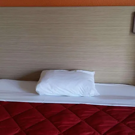 Premiere Classe Lille Nord 2*