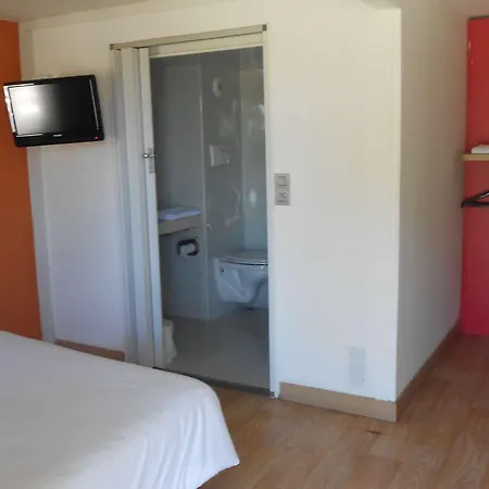 Premiere Classe Lille Nord Hotel 2*