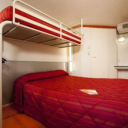 Premiere Classe Lille Nord Otel Roncq