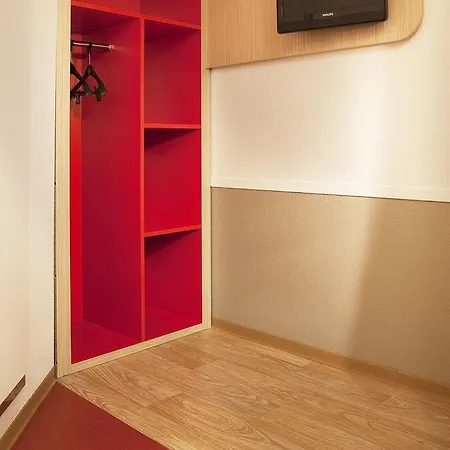 Premiere Classe Lille Nord 2*