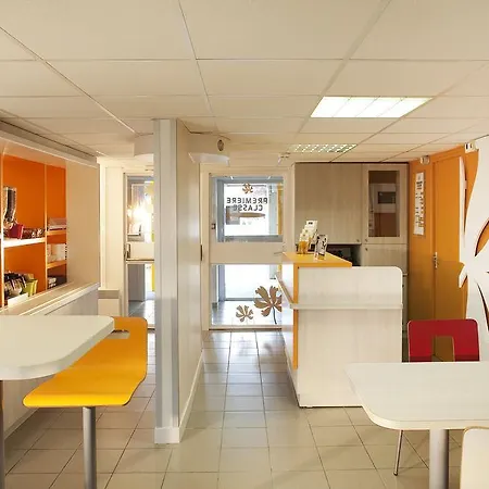 Premiere Classe Lille Nord Hotel 2*