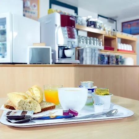 Premiere Classe Lille Nord Hotel 2*