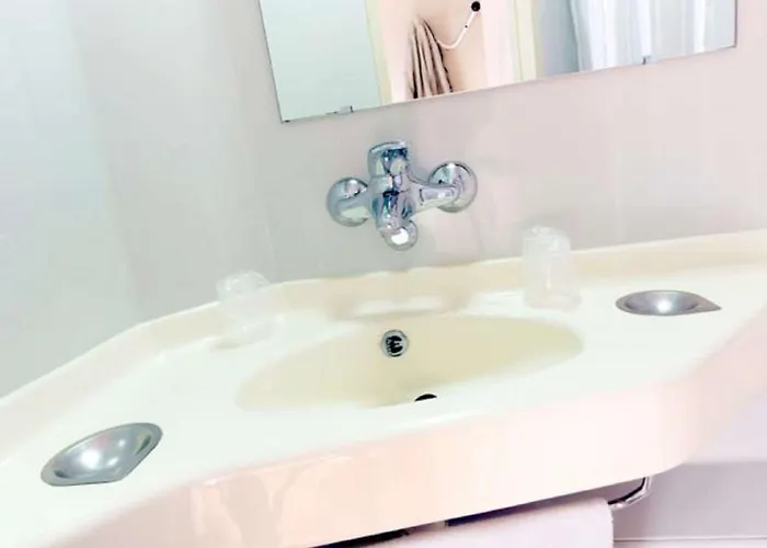 Hotel Premiere Classe Lille Nord 2*