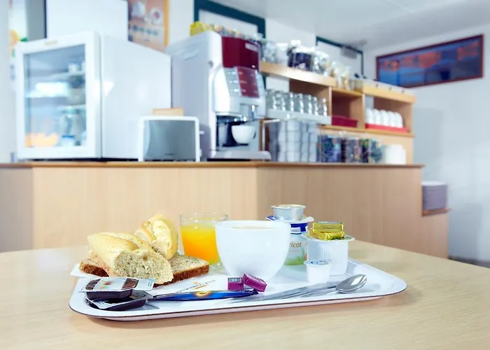 Premiere Classe Lille Nord Hotel 2*